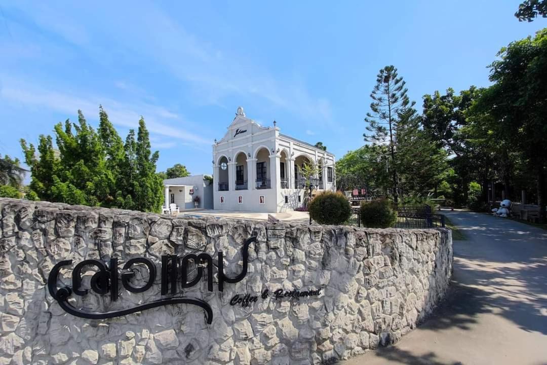 Je T'Aime Cafe & Villa Sing Buri Exterior foto